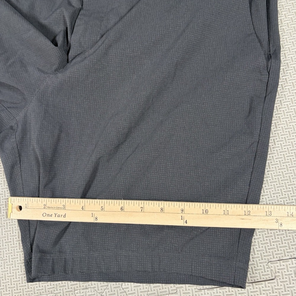 Lululemon ABC Classic-Fit Shorts Men's Sz 38x9 Woven Air Charcoal Gray - Picture 7 of 9